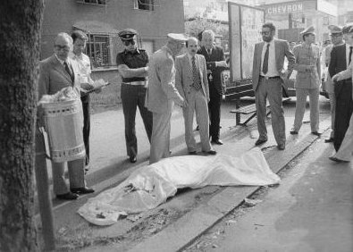 On 23 June 1980, the neo-fascists of NAR murdered Mario Amato, shooting him in the back of the head at a bus stop in Rome. He was the Judge responsible for investigating far-right terrorism in the Rome area but had been isolated by colleagues & was left without protection 11.>