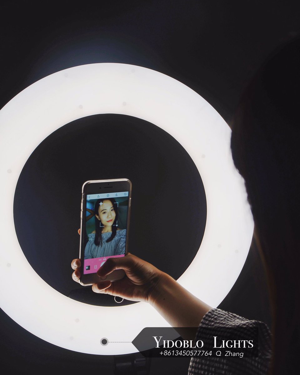 HeyQ17's tweet photo. #ringlightled #ringlightvideo #studiolightsetup #ringlampshop #ringlightphotography #portrait #photoshootideas #selfielight #makeupartist #makeupshoot  #makeupkorea #makeuplight #ringlightpro #ledvideolight #nailartvideos #beautybloggers #homestudiobeauty #youtubelighting https://t.co/Ujs7BC3g0T