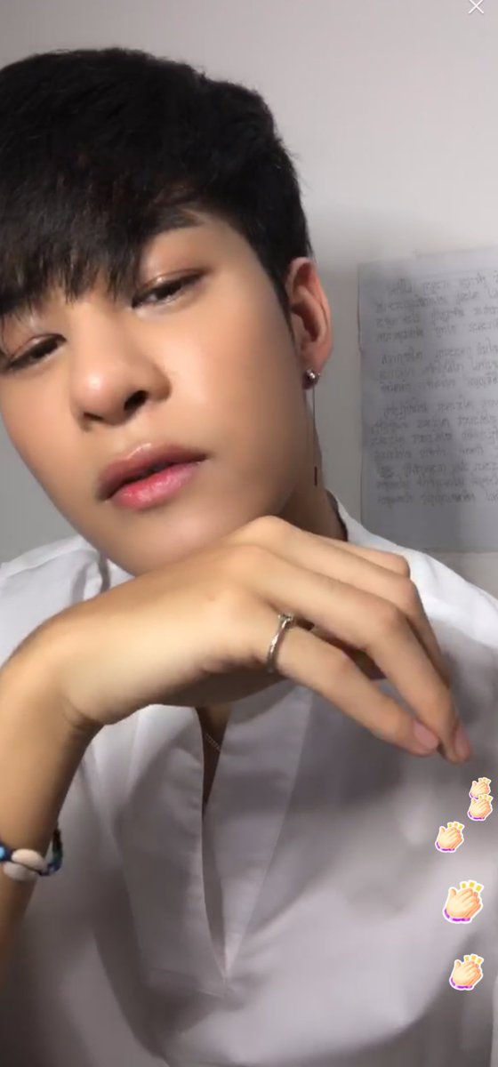 Saneevong28's tweet photo. หล่อแบบแบดๆ..พักผ่อนมากๆนะครับ🙈🙈😊
#Art
#pakpoom
#เบบี้ฮาท 
@Art0739 https://t.co/dN4RH37VcQ