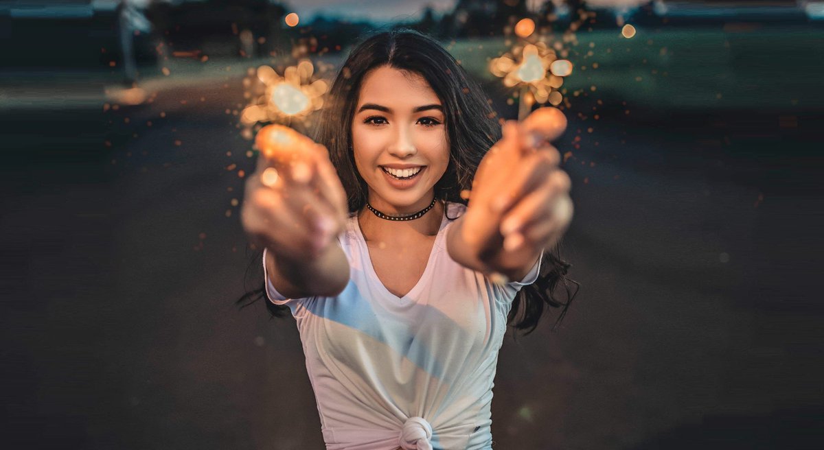 // Inspiratie: Kies een make-up look dat past bij je sterrenbeeld 💄 // Je outfit ligt al klaar voor oud &amp; nieuw, alleen nog je make-up en je bent ready to party! Je sterrenbeeld vertelt je welke make-up look precies bij je past! bit.ly/358FPp6 #horoscoop #makeup #blog