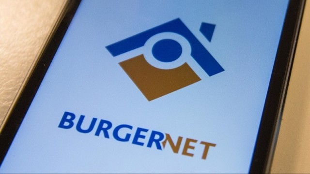 Politie zoekt daders beroving in Hengelo, Burgernet ingezet .