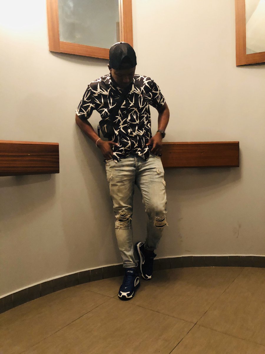 ronaldsesay's tweet photo. I’m still in the range maybe I just need a rover cuz 2020 gon be a vibe.🔥🤩 #TeamDopeness https://t.co/NATQM1hSbU