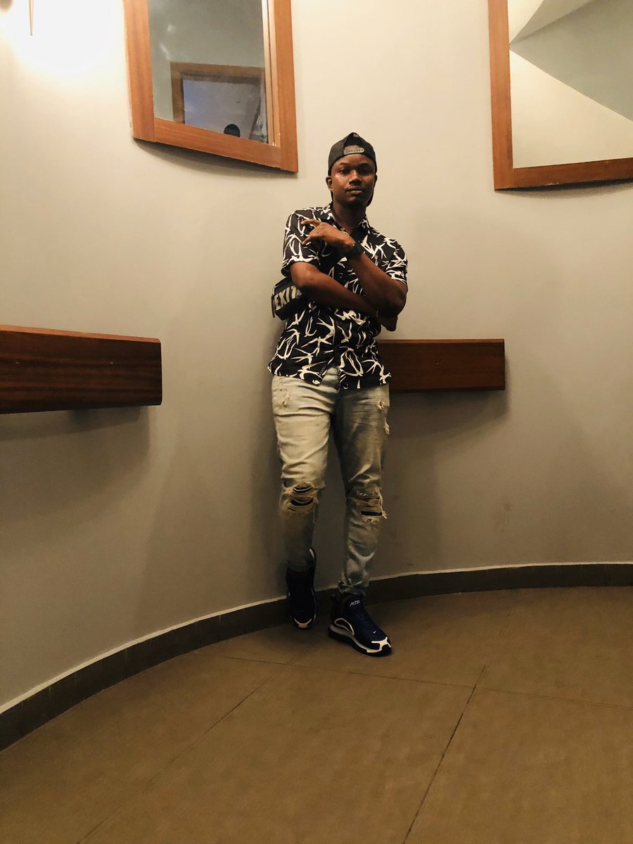ronaldsesay's tweet photo. I’m still in the range maybe I just need a rover cuz 2020 gon be a vibe.🔥🤩 #TeamDopeness https://t.co/NATQM1hSbU