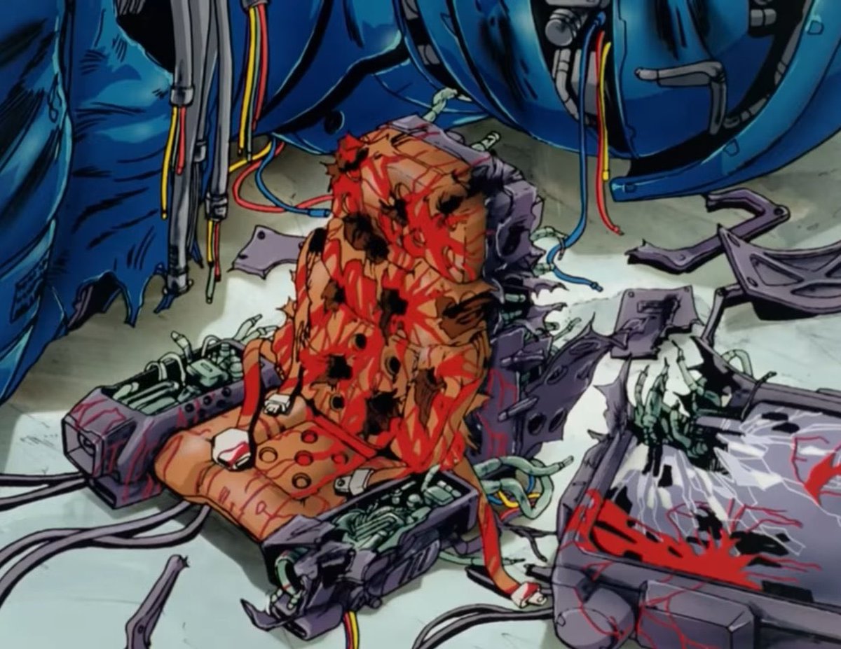 Hitonoia アレックスのガトリング ケンプファーを正面装甲はおろか中身から背面装甲まできっちり抜いてるけどどうなったらこう抜けるんだろ Heatじゃ複数の素材挟んで抜けすぎだし徹甲弾だろうかにしても裏面まで真っ直ぐ 抜いてる弾道特性怖い