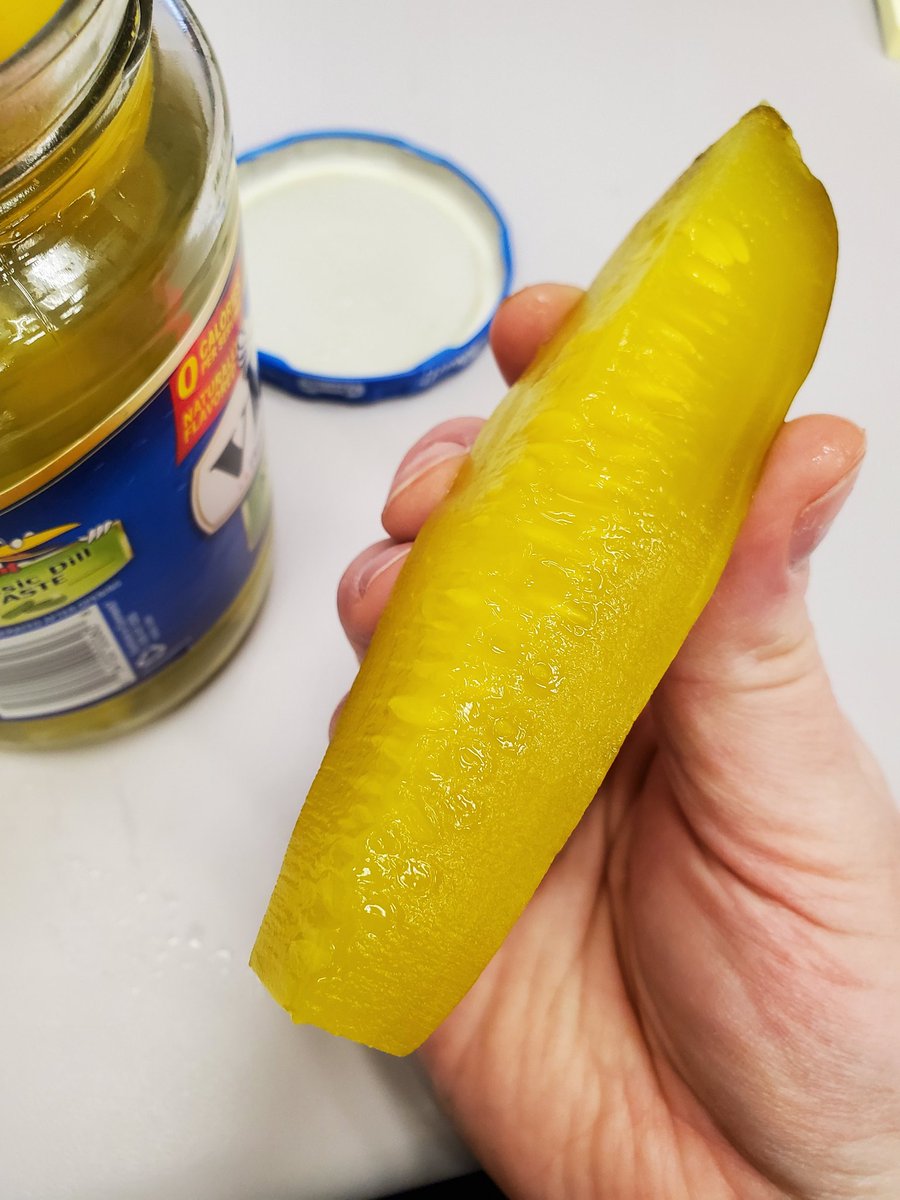 iloverealppl's tweet photo. I might do a #PickleReview or I might just eat this whole jar and let you figure it out. https://t.co/dQTX3UTSKU