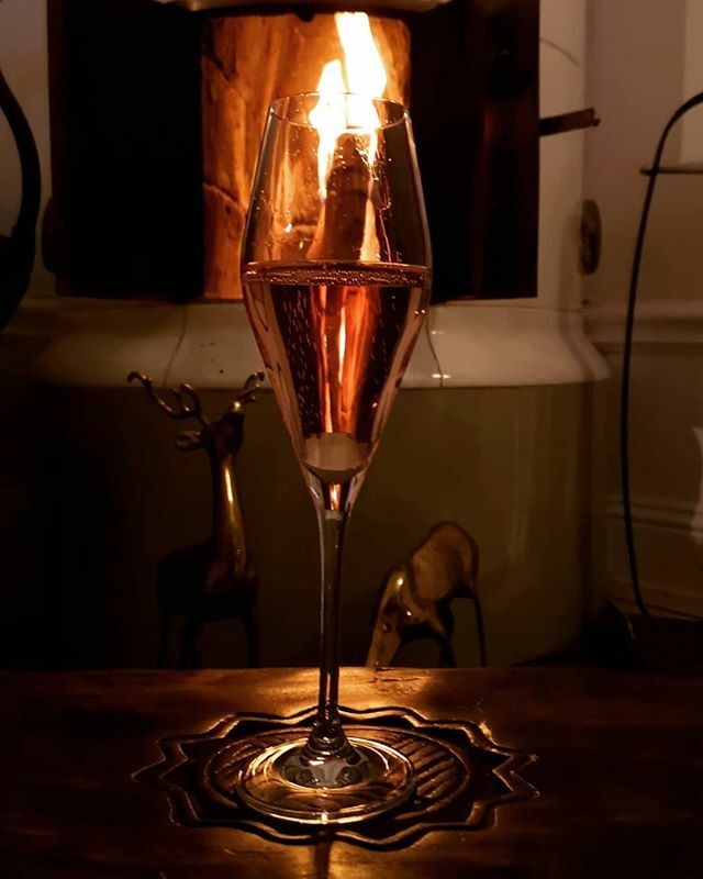 TJCANCUN's tweet photo. Vacation time starts NOW!
🎉😍🎉 #fire and #bubbly
#timeoff
Looking forward to some
#relax and #funtimes
#combinationvacation
#enjoyeverymoment https://t.co/dMHqU5G6mS https://t.co/Le4BT3E9Ru