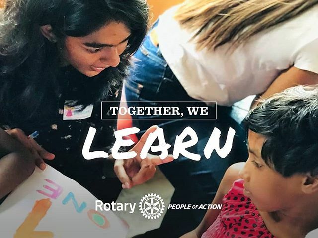 RotaractSLIIT's tweet photo. Life is about learning. Together we learn by teaching others cause teaching is the best teacher 👩🏻🏫🌼 Project: L i g h t u p t h e i r w o r l d ✨🌏 #RACSLIIT #ForABetterTomorrow #PeopleOfAction #Rotaract #Rotaract3220 #WeAreRotaract #SriLanka #50Y… https://t.co/0f3jORCfdn https://t.co/DBFF3dihDt