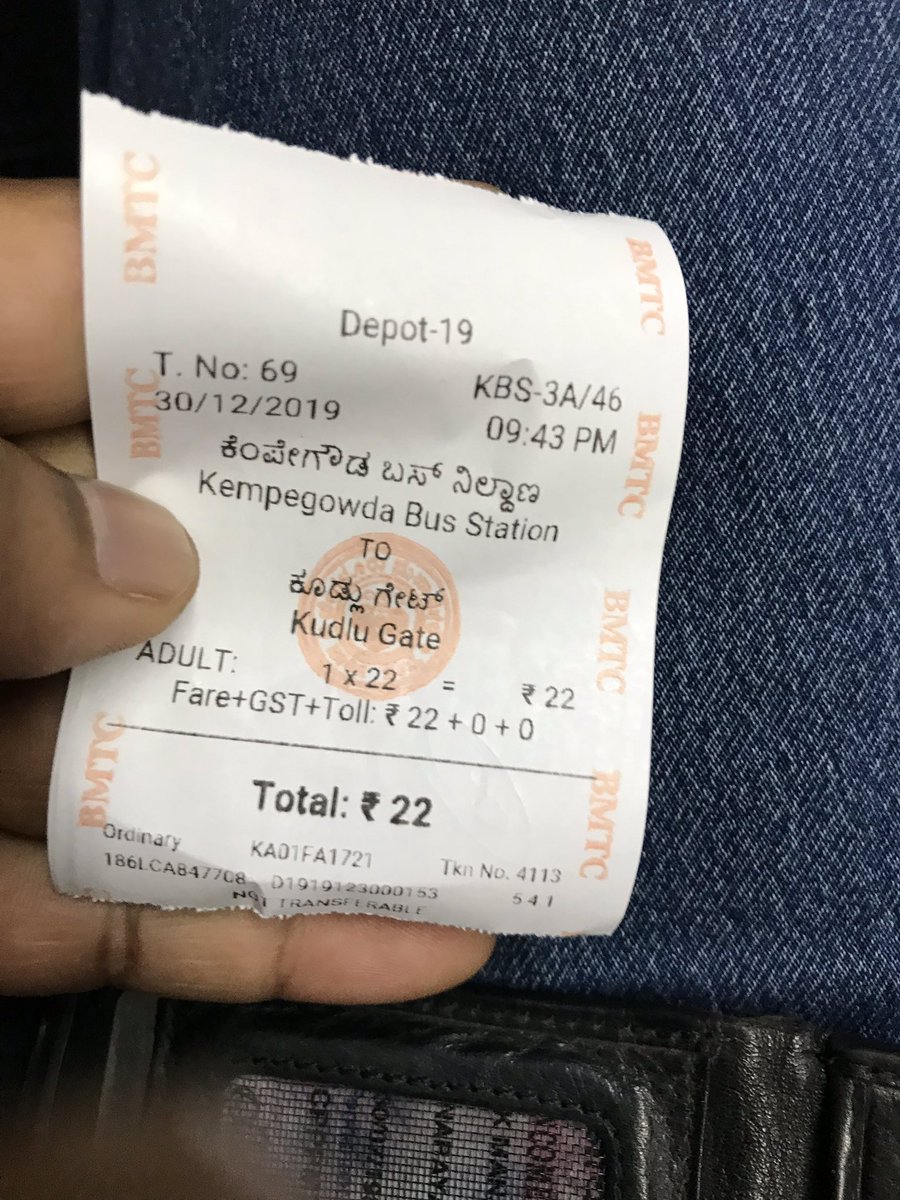 ManjunathKandra's tweet photo. @BMTC_BENGALURU This is 1 of the reason public hates #BMTC . ur conductor has a lot of change but then he is not giving neither responding 2our questns.I intentionally took BMTC travel as it was quite a long time. Don’t always check passengers tickets, u hav 2address nonsense too https://t.co/VtD0d8oQIo