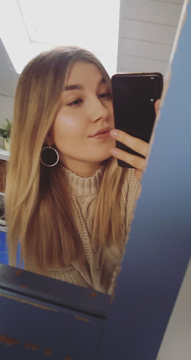 AngiFirefly's tweet photo. @Garrett_Watts I actually struggle a lot and for 2020 I will try to love myself more! ❤️ And Garrett you look beautiful! https://t.co/vRDTCy45Ey