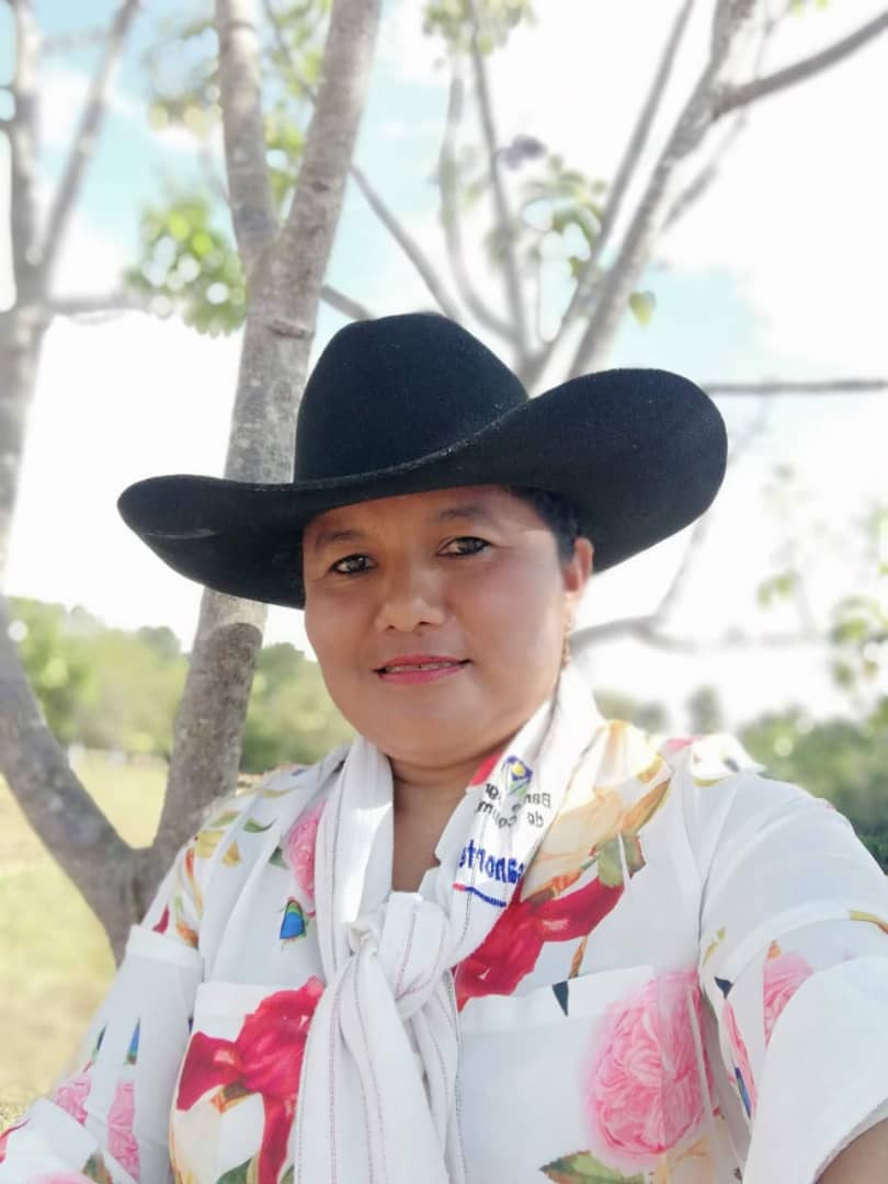 FLOR JIMÉNEZ🎤LA CRIOLLA SENTIMENTAL 🇨🇴CANTANTE Y COMPOSITORA COLOMBIANA🤠SOLICITA SUS CANCIONES A TRAVÉS DE 🎖ENCUENTRO LLANERO INTERNACIONAL VENEZUELA 🇻🇪📲