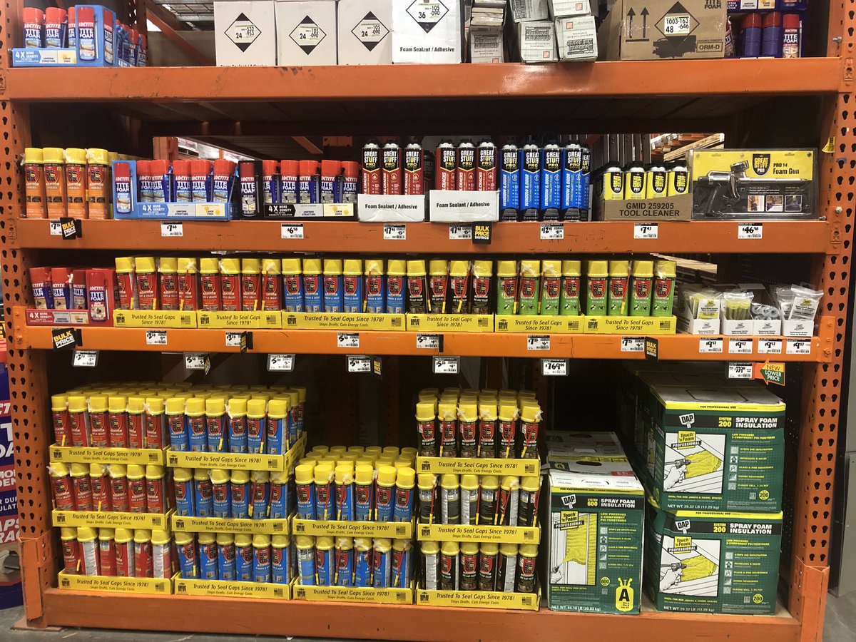 ZachGreenough's tweet photo. Nice to come back from Vac to a clean store and bays stuffed with product! 1303 Associates have been busy! #Q4SHELFIE #1303Unstoppableas1 @jennwhite_ @shannonD2861303 @LohrySteven @EricWalkerHD https://t.co/5BpB6WLFMC