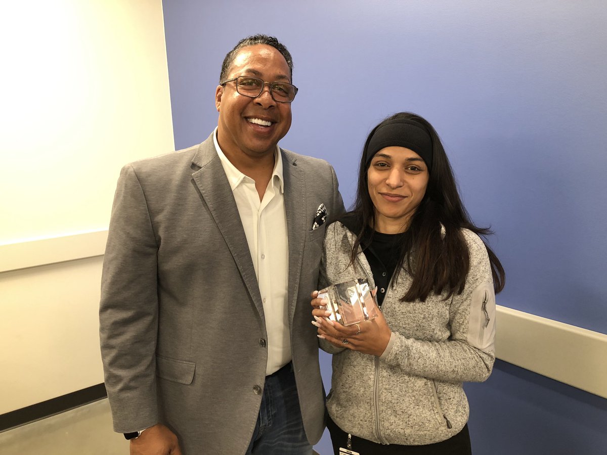 UPSers_rbrown3's tweet photo. South OPS has made it official Vanity Lugo (Willowbrook Preload Manager) was awarded 2019 Volunteer Champion of the Year. Award presented by OPS Manager Beth Johnson. Vanity thank you for all you do to impact our communities in the Metro HOUSTON area. Simply Amazing❣️👍🏽👏📸🔑❤️ https://t.co/TTTVZejaUG