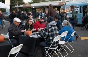 HereTogetherOR's tweet image. What a wonderful story of friendship, kindness, community, and above all, barbecue! buff.ly/37mRoue