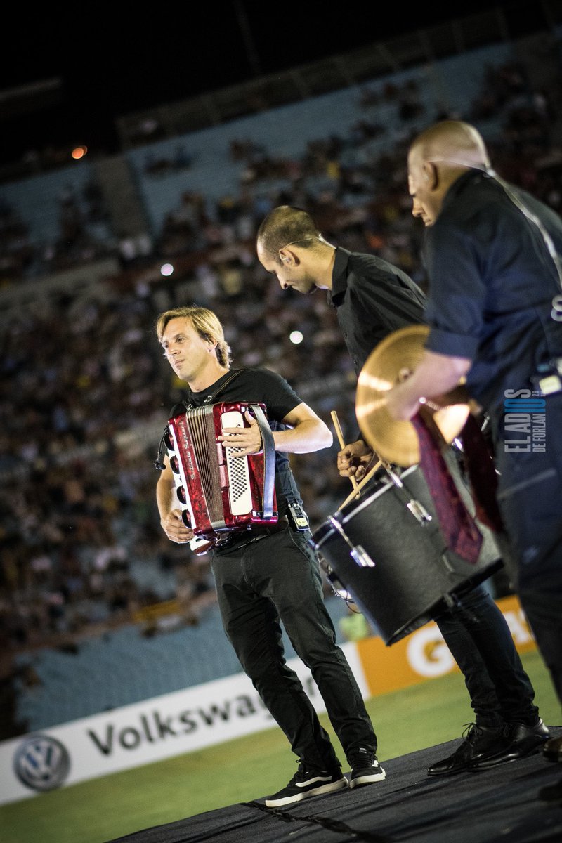 📸¡El show de entretiempo con <a href="/EGBrancciari/">EMI</a> y los suyos!

🤩🔟👋🏼