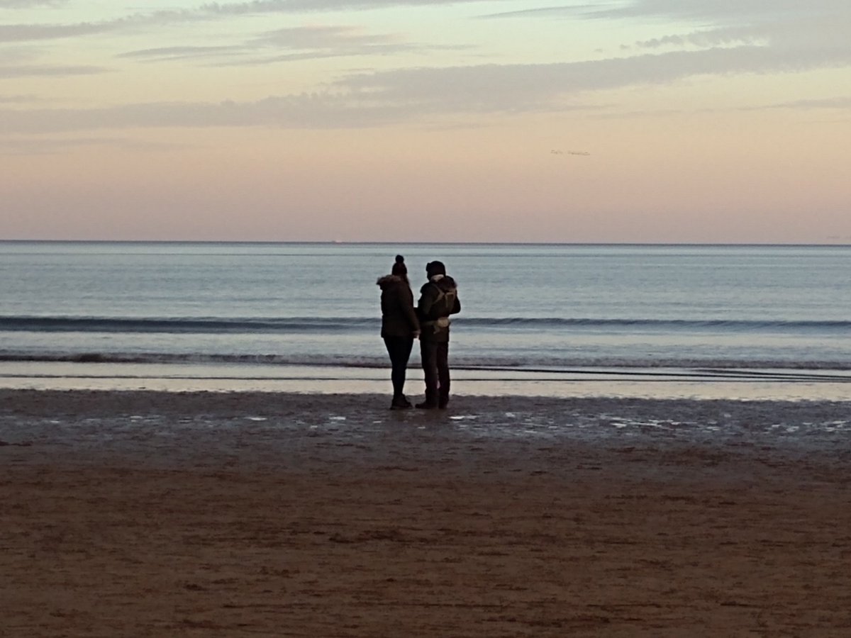 FileyFlat1's tweet image. Sun going down on #Filey beach