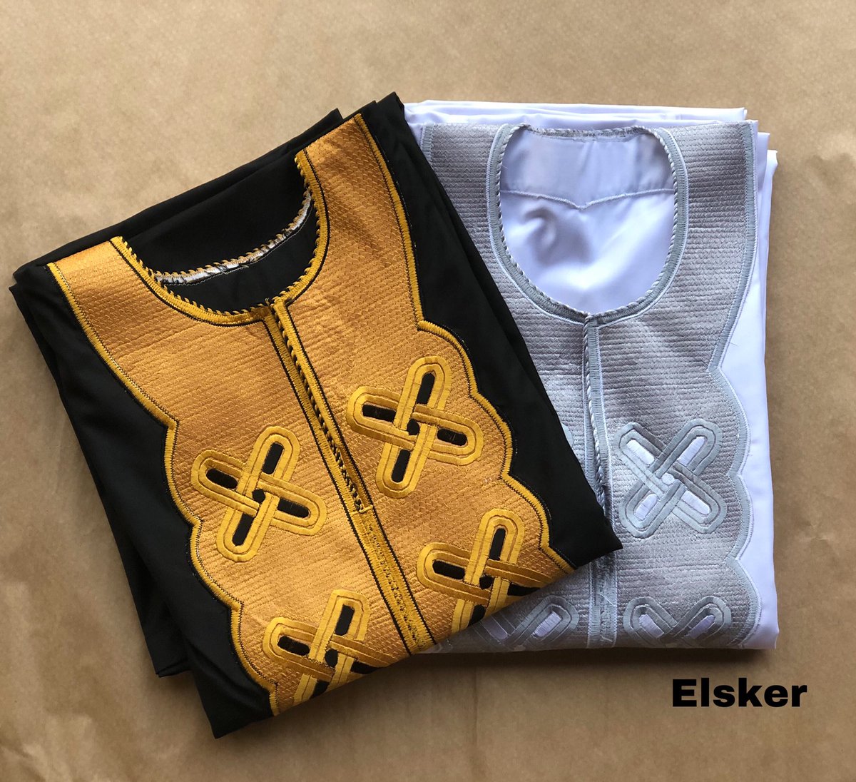 elsker_couture's tweet photo. We’re still getting some dope orders on 2piece, 3piece natives for new year’s thanksgiving, gotta start 2020 with a bang💥

Keep it locked tribe 💪🏾💪🏾

#elsker #elskercouture #elskerng #elskerbrand #elskertribe #elskerlibertycollection #libertycollection https://t.co/brRv2QebIS