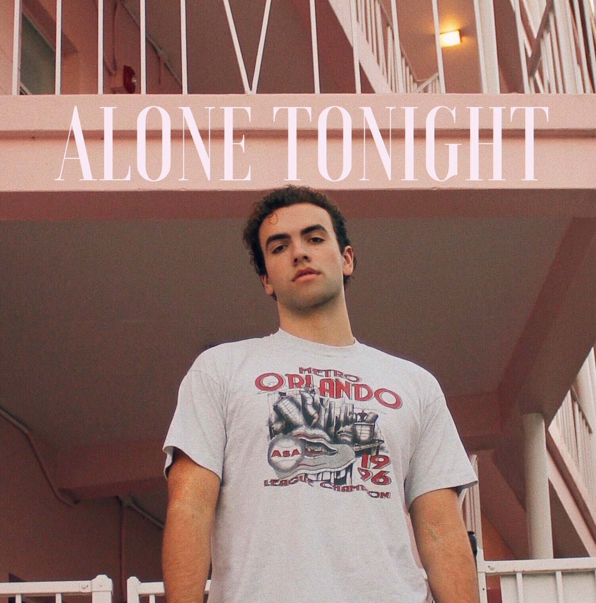 MaxwellLuke10's tweet image. My very first single “Alone Tonight” is available everywhere right now!
Listen here -&amp;gt; hyperurl.co/x7ff0o