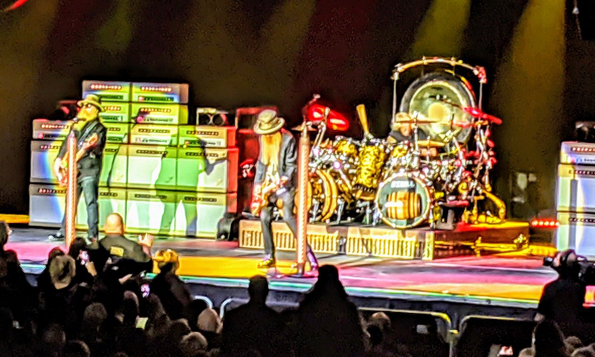 MauiOzzie's tweet photo. ZZ Top live last night here in Albuquerque, with my boys! #ZZTop #ABQ #94Rock #LittleOleBandFromTexas https://t.co/RsdOVSSBOQ