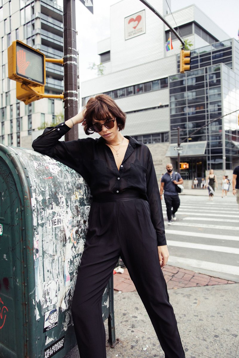 NYSCollection's tweet photo. Our New Years resolution is to accessorize daily 💁 | Shop the look l https://t.co/seInEQx1CR
#NYSCollection #newyorkfashion #sunglasses https://t.co/K6H1mCqwo5