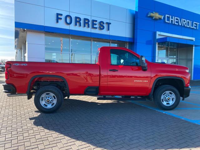 ForrestChevMo's tweet image. If you're in the market for a new work truck for your business, this new 2020 #Chevrolet Silverado 2500HD Work Truck is a great option! We only have a handful of similar models left in stock. Click for vehicle details and visit us today for a test drive. bit.ly/2SwvIaV