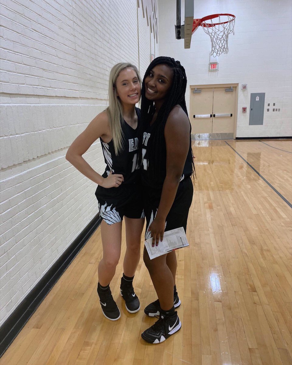 lehsgirlsbball's tweet photo. Day 6 of Player Spotlight!! 
Name: Maddy Bley
Year: Junior
Position: Guard
Number: 10 
Fav Color: Blue
Fav Candy: Milky Way
Most Likely to Become Famous: Bri
Future Plans: go to college and major in pre-med https://t.co/LiD5ea2Sgp