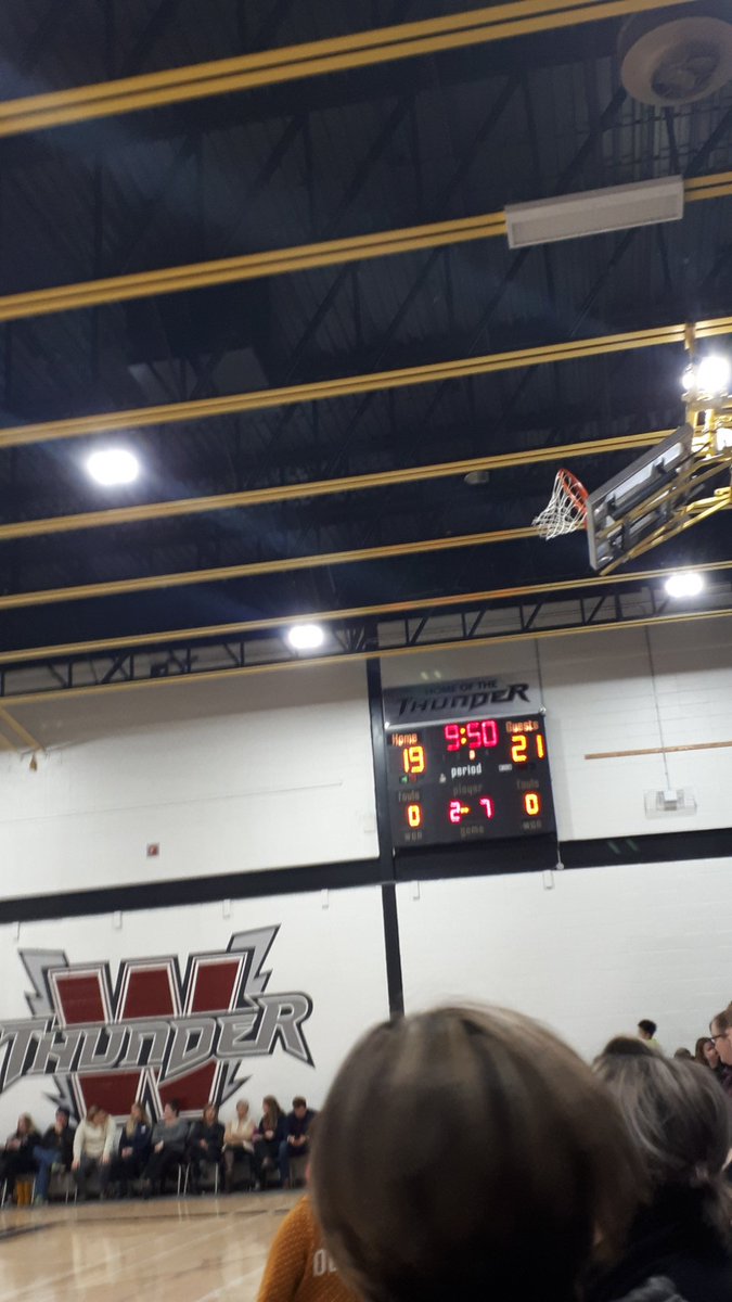hjmers's tweet photo. Mariners over Thunder by 2 at the midway mark.
Both teams working hard. https://t.co/mI2kGcivxO