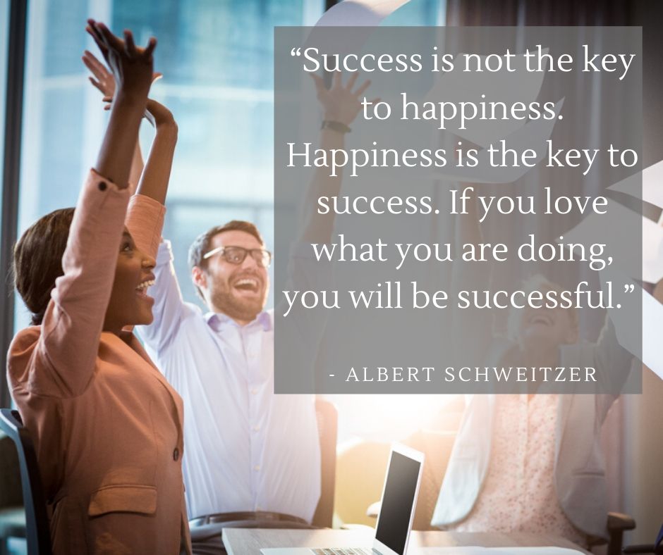 JSaputellirlty's tweet photo. #MondayMotivation to make sure you bring happiness into the New Year! https://t.co/GdogL00RDr