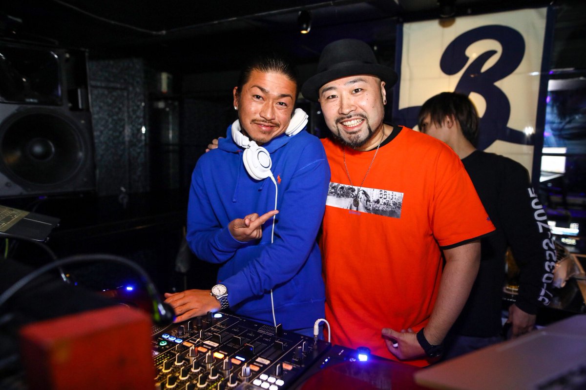 djchinnen's tweet photo. 12/28/2019 『 “I SWEAR” Release Party 』 @barwrep
📸by @styler86
#djchinnen #iswear #rashel #wrep #wrepbar #wreplounge #moviestar #ymagik #みんなありがとう https://t.co/36hUrvm2bb