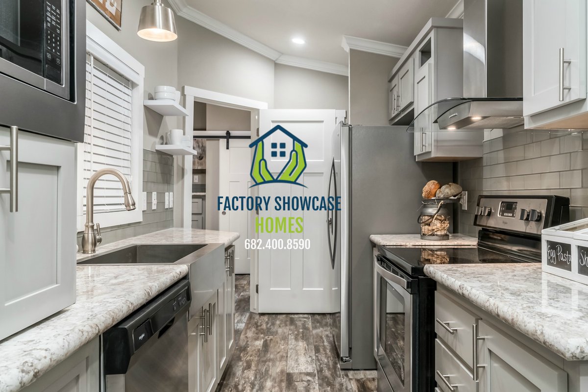 FactoryShowcase's tweet photo. Loving this tiny home galley kitchen with full size appliances! 

#HGTV #TinyHouseBigLiving #TinyHome #LargeLiving #FactoryShowcaseHomes #CallRichard #TinyHouse #TinyHomeLiving #TinyHouseLiving #minimalist #vanlife #homeiswhereyouparkit #travel #interiordesign #rvlife https://t.co/a4bonag204