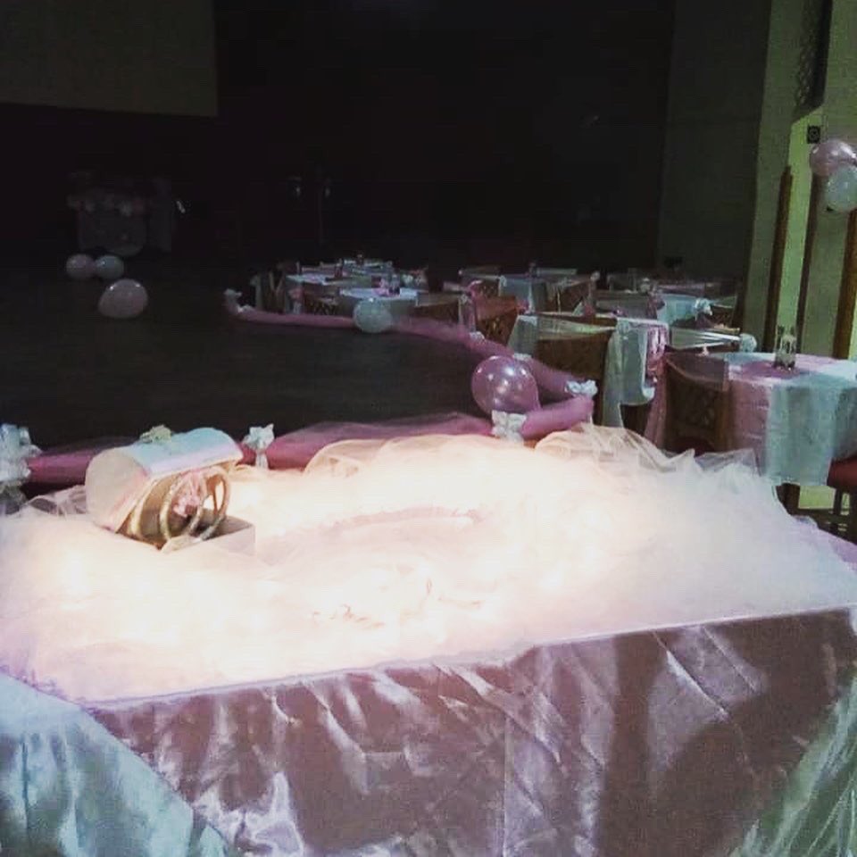 ofeliadecora's tweet photo. No dudes en contactarnos para tu #boda, #cumpleaños, fiesta de #quince, #babyshower, #despedida ¡o lo que sea! También gestionamos #cakes, #buffet, #vestuarios, #fotografía, #animación y más. Los mejores precios en todo #Camagüey. https://t.co/r2TbQ1yZxd