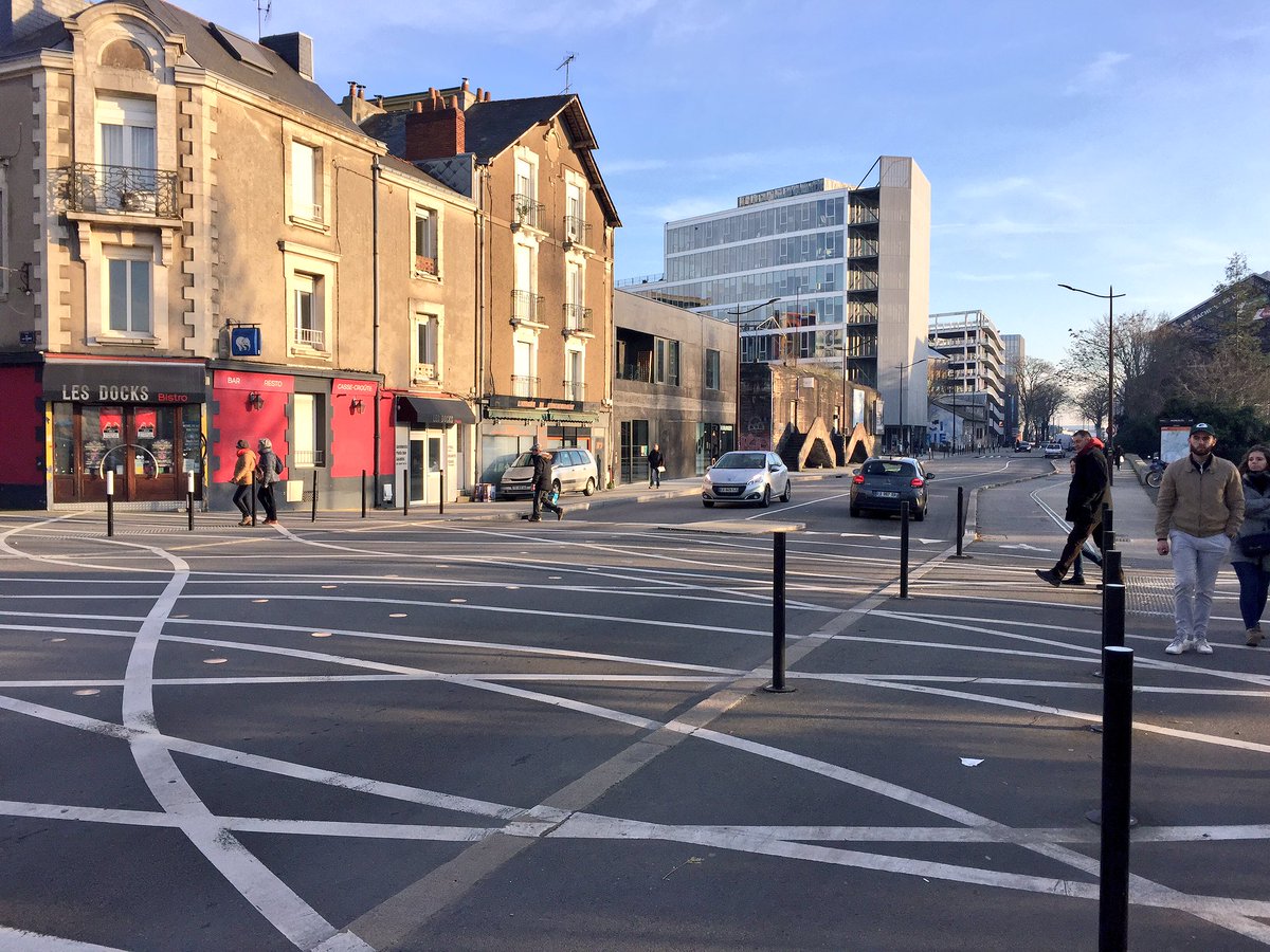 Nanteshype's tweet photo. #tendance.Le nouveau spot pour ouvrir un #restaurant à #Nantes:📍face aux machines de l'île 🐘. #Bioburger ouvert le 20/12 et bientôt #Pitaya https://t.co/7VBQK3bTLo