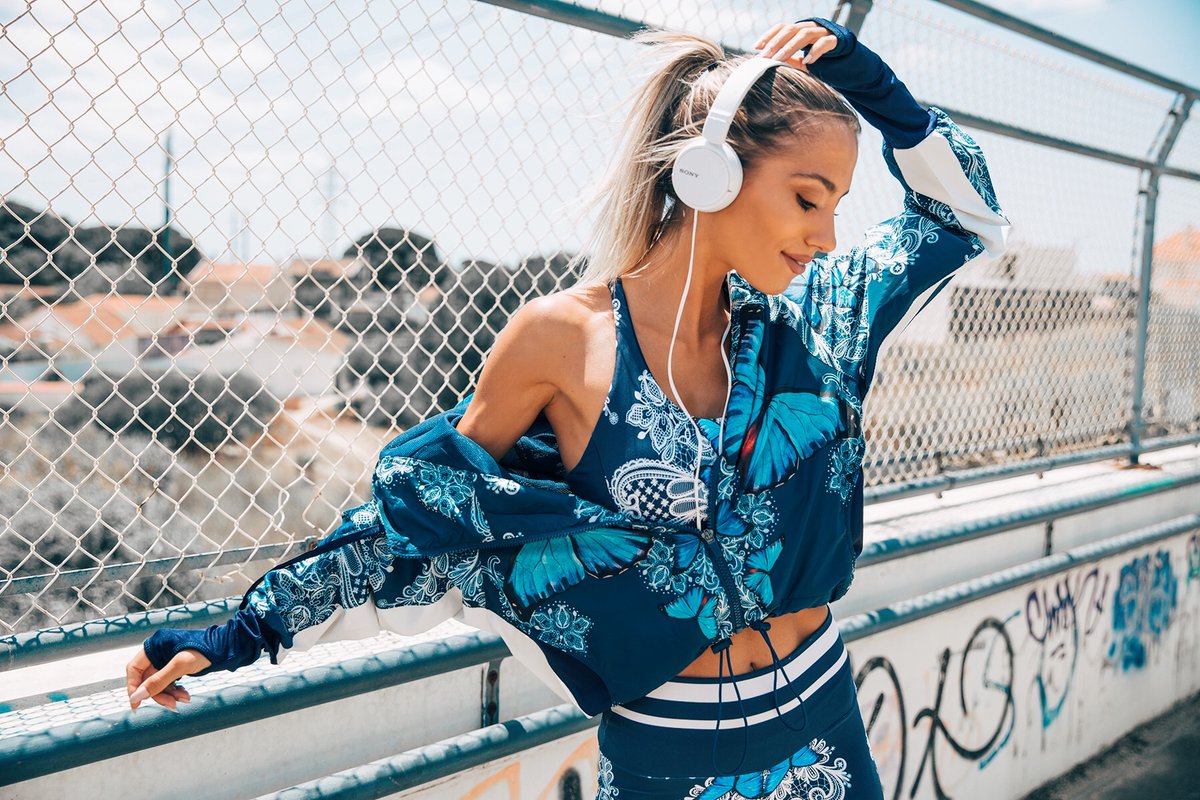 Melie_store's tweet photo. To get (suuuuuuper) fit, you need the right looks to give you an extra boost of energy. Use code NEWYEARNEWME for an extra 10% OFF on all sportswear >> https://t.co/C0hVZeG8NT https://t.co/VEsRiPIgYR