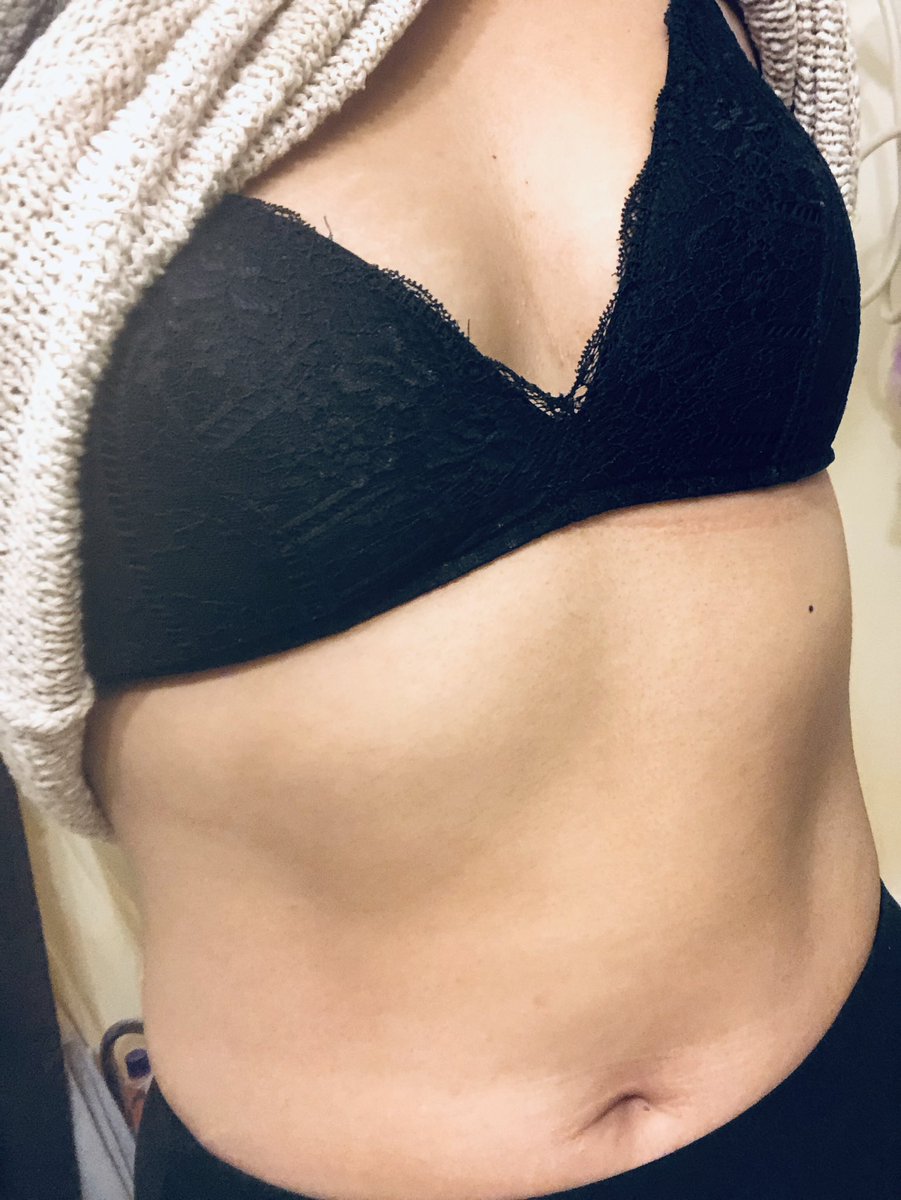 callmemistyy's tweet photo. You can see what’s under here if you’d like.😘🥰🎀 #Daddy #horny #camgirl https://t.co/ILcsQGJXgr