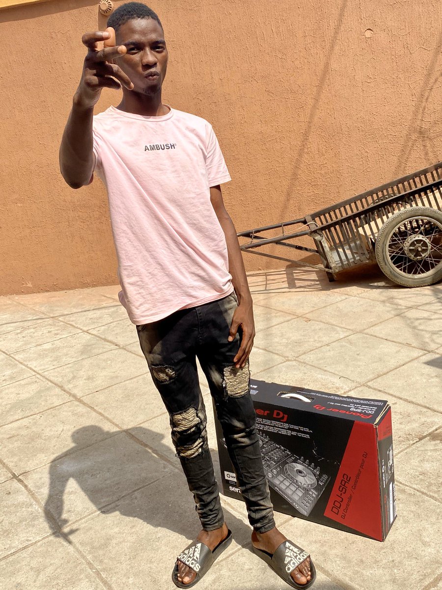 djcosmost's tweet photo. New Tool 🛠⚒🔥 more congratulations 🎊 still Dey in the little hours to #2020 believe.
#nigeriandj #djcosmost https://t.co/BQJK1UYQxM