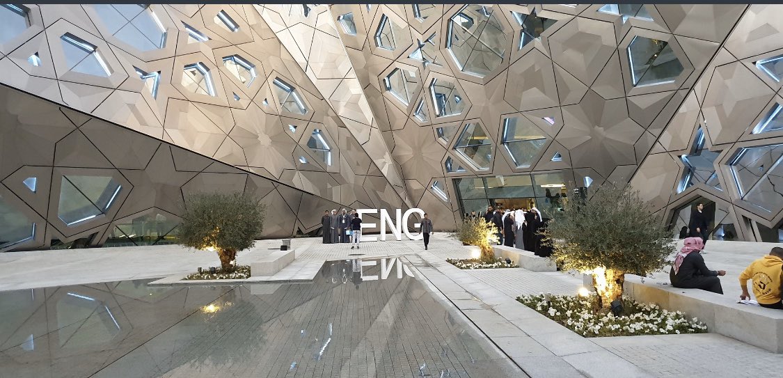 DrNouraAlmashan's tweet photo. كل الشكر والتقدير للقائمين على معرض التصميم الهندسي #ENGEXPO37 وأخص بالشكر الدكتور المتميز دعيج الركيبي @Duaij_AlRukaibi لجهوده لانجاح المعرض. كما ابارك لخريجين كليه الهندسة والبترول واتمنى لكم التوفيق والنجاح لخدمة وطننا الغالي الكويت👷🏼♂️👷🏼♀️ https://t.co/VDeNYKuCRt