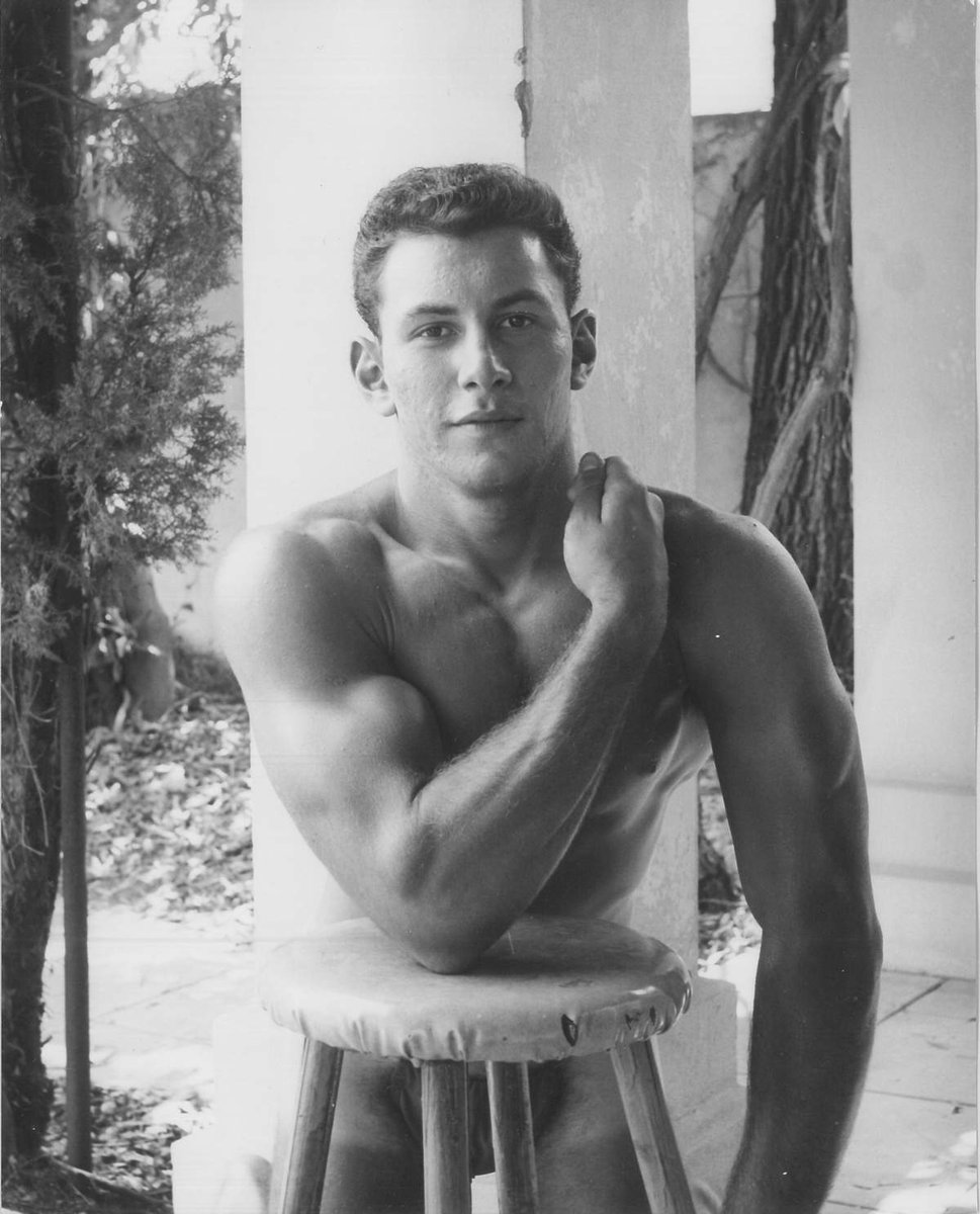 creatureblackl1's tweet photo. Mike Berg [Photos by Pat Milo] Los Angeles, 1966 or so #mikeberg #patmilo #vintagemen #vintagegay #gay #nakedgay #nudegay #nakedmen #vintagephysique #gay #gaymen https://t.co/OR5JRun0EG