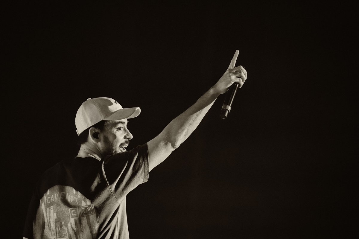 mikeshinoda's tweet photo. then vs. now #DecadeChallenge https://t.co/wv1KyOKDPg