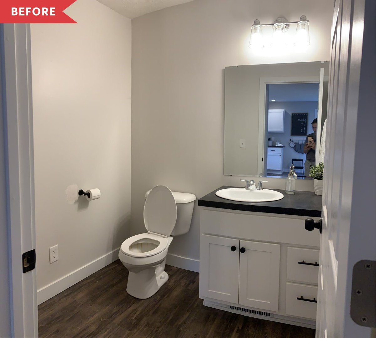 Before and After: A $200 Bathroom Transformation Done in a Weekend apartmenttherapy.com/dark-paint-bat…