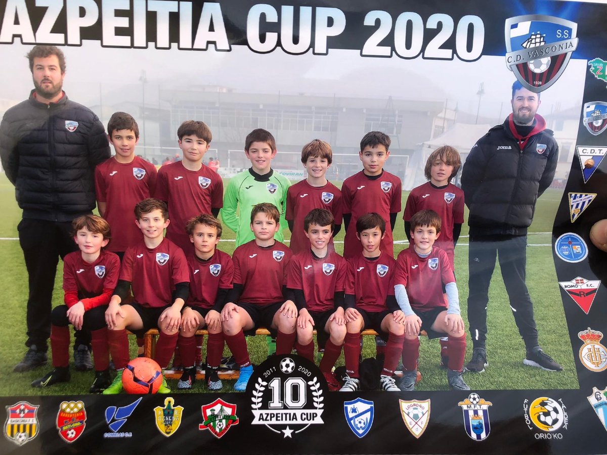 rafastampa's tweet photo. 2009 compitiendo en Azpeitia Cup y 2010 ganando el Torneo de Puio.💪💪❤️🖤 https://t.co/PYSXv5eGH6