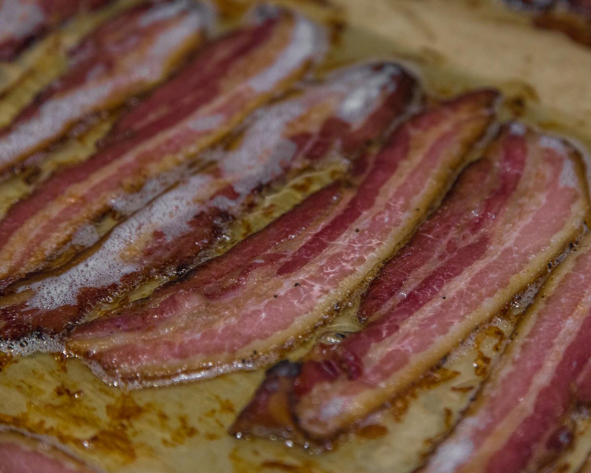 The sweet, sweet smell of bacon in the morning. Does it get much better? 🤤 For #BACONDay, tell us your favorite #ButchersMarket bacon below! 🥓👇 #TheButchersMarket