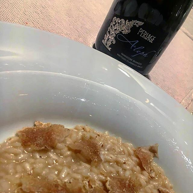 Perlagewinery's tweet photo. Risotto with truffle and ALEPH Classic Method
#classicmethod #organicwines #veganwines #winelovers #italianfood #foodlovers #christmasatmosphere https://t.co/8ZV0mBaGbX https://t.co/FtIj9iHFxV