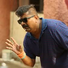 A thread on a decade of my fav Director. IMO, Mysskin had his ups & downs this decade..exploring different themes in his own (and often mocked) style and dabbling in singing, acting (love him in 'Savarakathi') as well as Music (did the music for trailer of 'Pyscho') 1/n