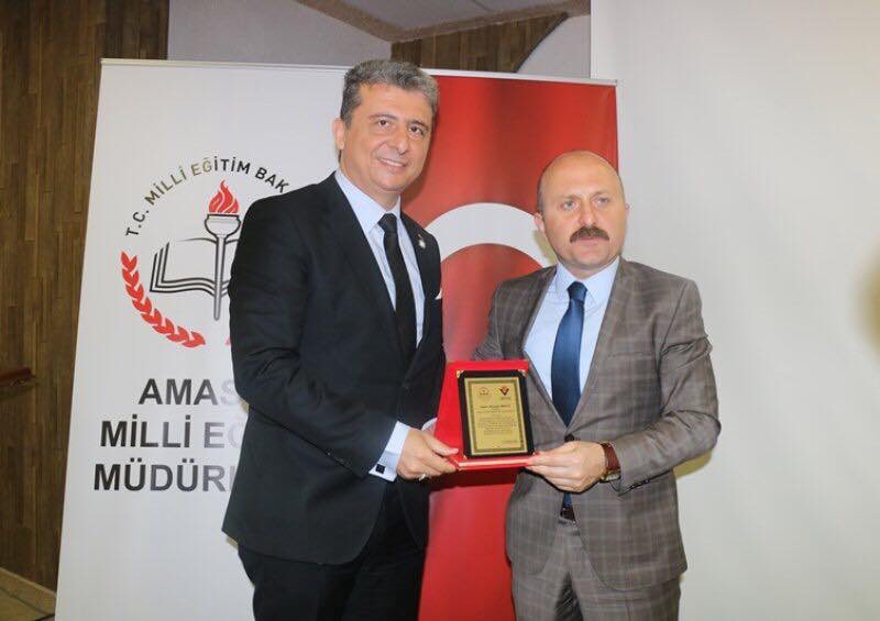 Şehzadeler Şehri Amasya'da, 
Eğitim Şehr-i Amasya sloganı altında,
5132 öğretmenimizle, geleceğimizin teminatı çocuklarımız için 2020 yılında da var gücümüzle çalışacağız. 
#egitimsehriAmasya
#2020amasyayaiyigelecek 
<a href="/tcmeb/">Millî Eğitim Bakanlığı</a>
<a href="/ziyaselcuk/">Ziya Selçuk</a>
<a href="/safran1958/">Mustafa SAFRAN</a>
<a href="/DrOsmanVarol/">Dr Osman Varol</a>
<a href="/ikostereli/">İlker KÖSTERELİOĞLU</a>