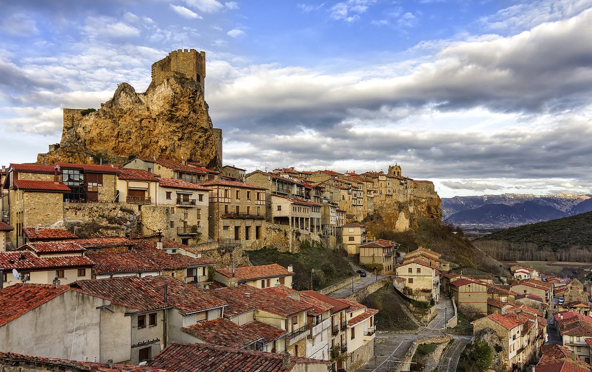 SitiosdeEspana's tweet photo. Propósito para 2020: Visitar al menos 12 de los 100 pueblos más bonitos de España. 
👉 https://t.co/G2uSk5UIBG
¿Aceptas el reto? 💪 https://t.co/xUZQ49oFg1