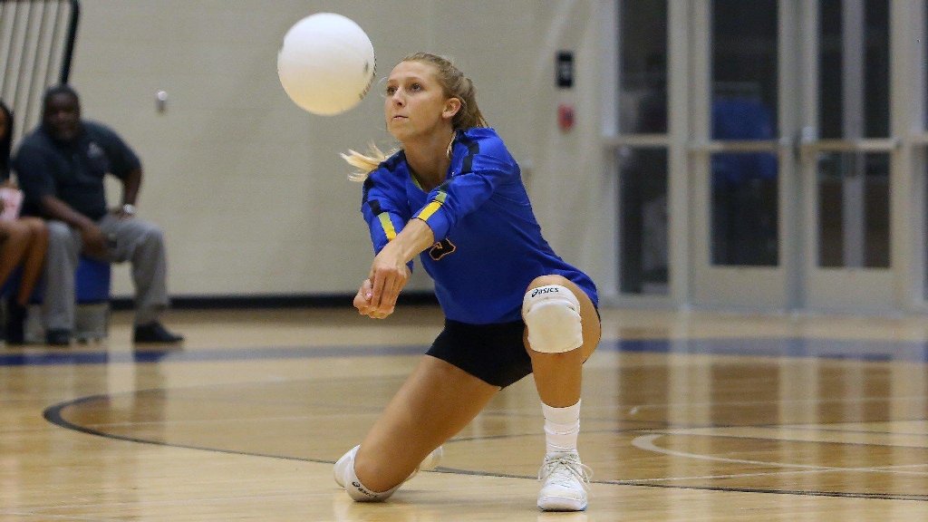 VarsityBuddy's tweet photo. The @TFAVBall standout Elli McKissock and Naomi Cabello of East Ridge @ERKnights are two of the 24 players invited to play in Tuesday’s Under Armour All-America Volleyball Match at UCF. 
Details: https://t.co/ISelcGWb4a https://t.co/MegZkF2WEF