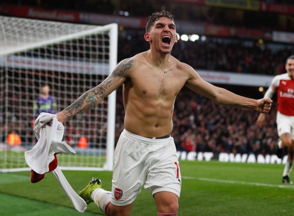 ACnj88's tweet photo. My top 4 ‘limbs’ of the decade 
- Welbz vs Leicester 
- Arshavin vs Barca
- Ramsey vs Hull
- Torriera vs Spurs 

#Arsenal #Limbs https://t.co/QDmZaGF6ll