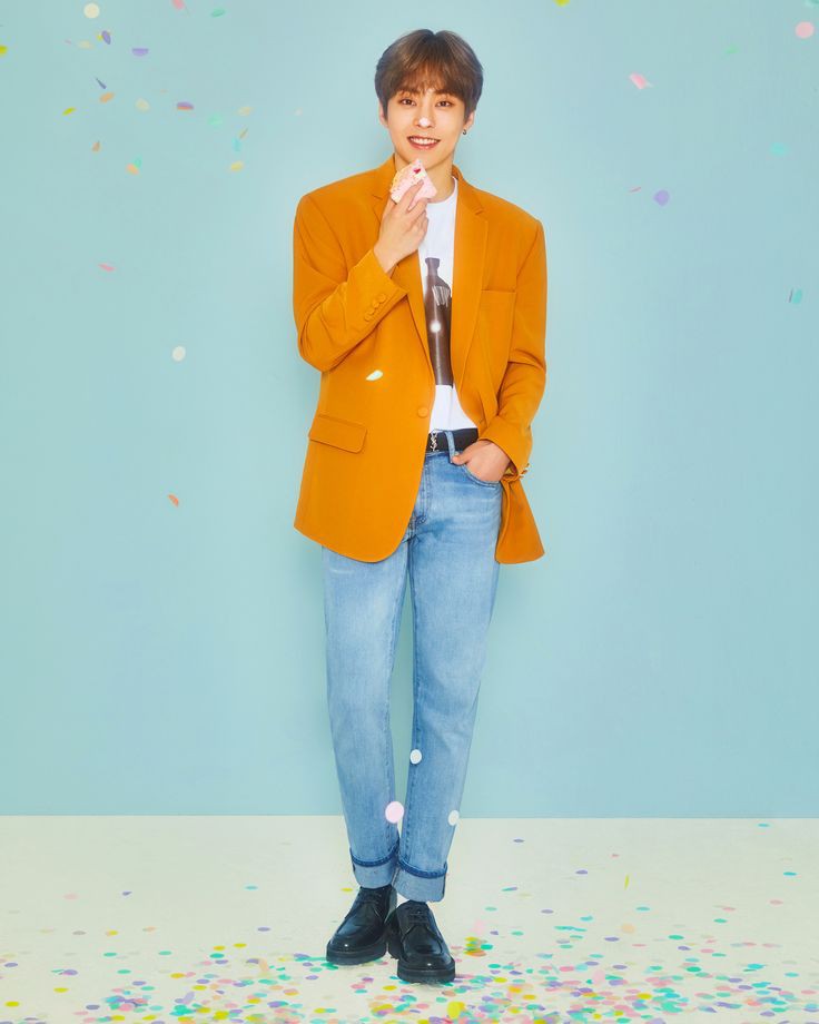 Xiuthetic's tweet photo. Minseok long legs
Minseok 3cm tall https://t.co/sgzBekeejc