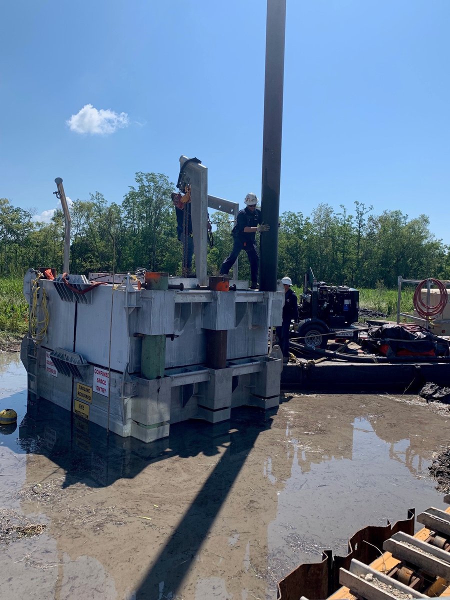 Dean_Digs's tweet photo. Dean is the only company to every utilize a caisson on 48 inch pipelines! Call us today for your next pipeline repair or maintenance project! https://t.co/KueMA1PeyX