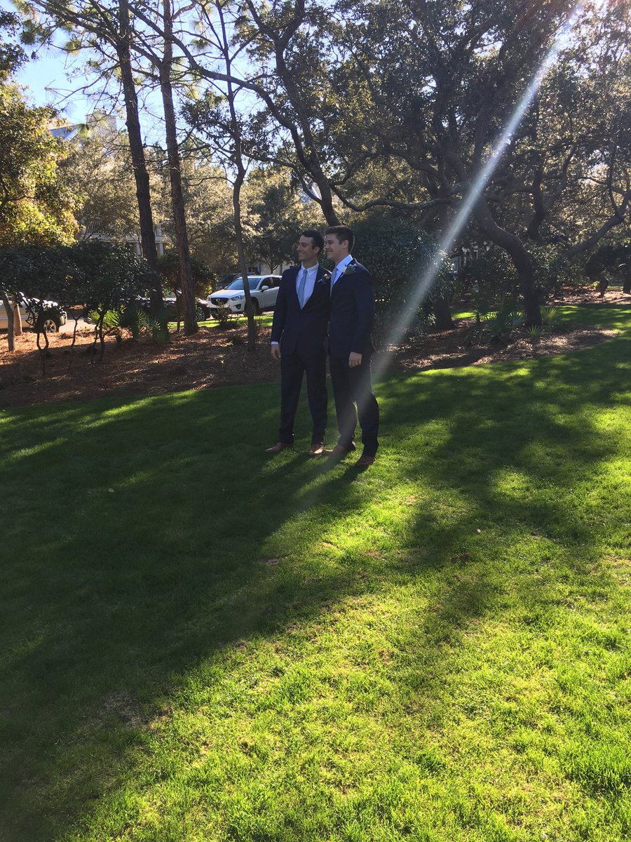 ronanders2020's tweet photo. Oldest of buds still loving each other. ⁦@chasealdridge3⁩ thanks for loyalty https://t.co/GnwROl1wVC