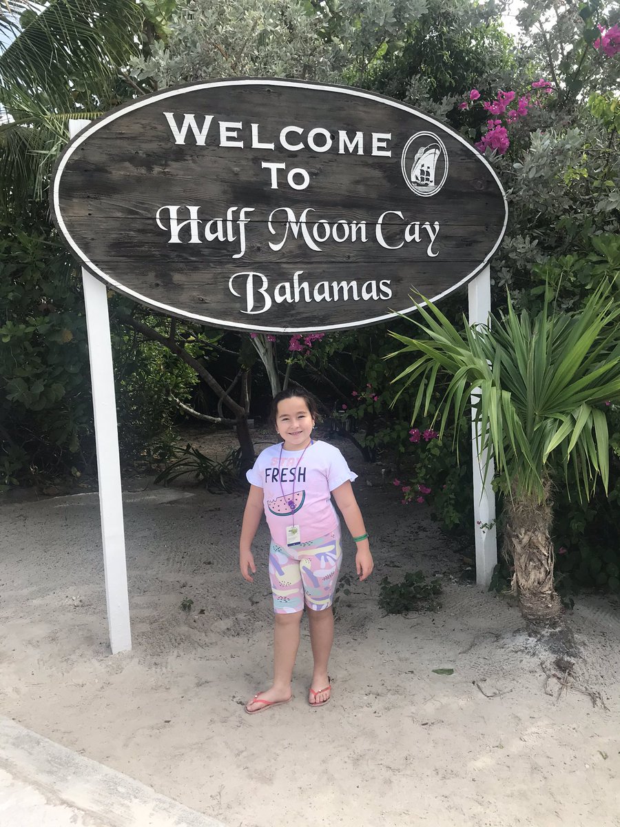 Telma_ebc's tweet photo. Holidays... https://t.co/hpxNDRq7Gz